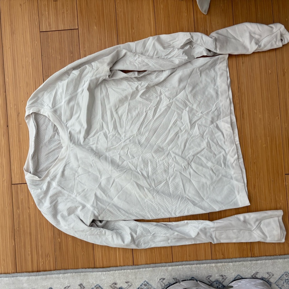 Lululemon Light Gray Long Sleeve Top